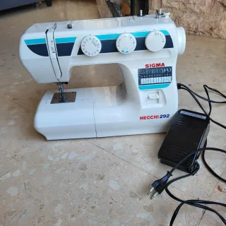 Máquina de Coser Sigma - Necchi 292