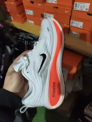 Nike Zoom Vomero Plus Talla 44 A Estrenar