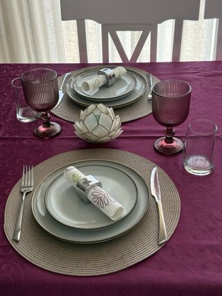 Mantel mesa satén morado 280x230