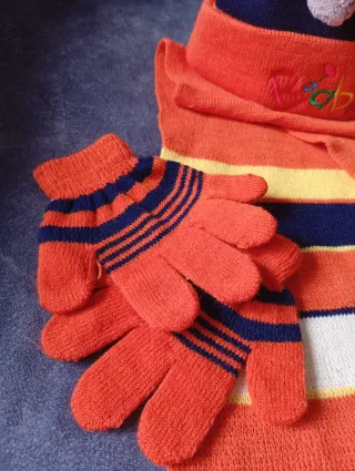 Conjunto infantil bufanda, gorro y guantes