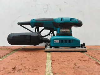 Lijadora Orbital Makita BO3711