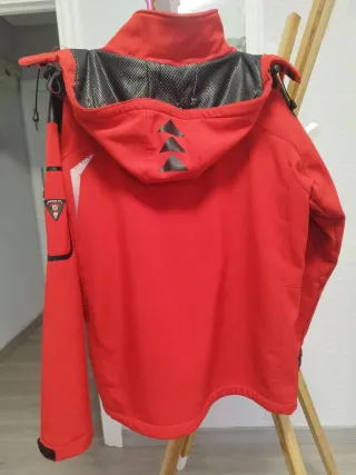 Chamarra Geographical Norway Roja