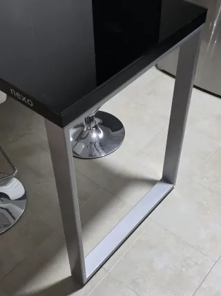 Barra Cocina NEXO + 2 Taburetes Regulables