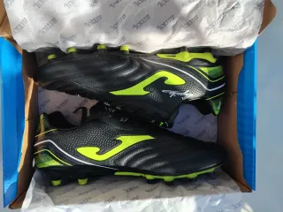 Botas de fútbol Joma césped