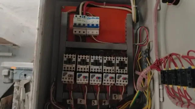ELECTRICIDAD DE HOGAR