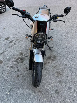 Moto UM Renegade Scrambler X Café 125