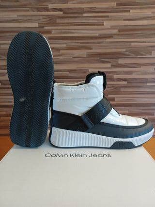 Botines Calvin Klein Mabon forrados