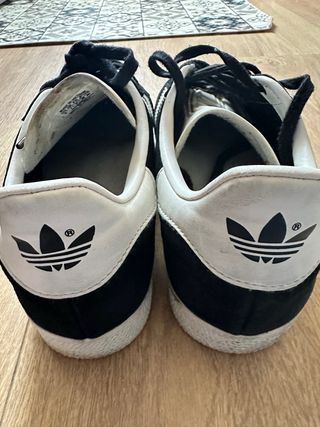 Adidas Gazelle negras Talla 41 y 1/3