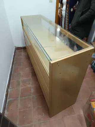 Mostrador Vitrina Madera y Cristal 1,65m