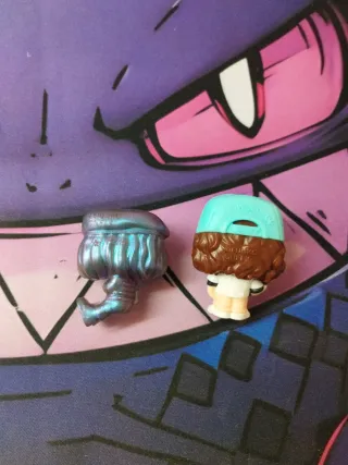 Figuras Kinder Joy Mundo al Revés + Extra