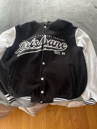 Chaqueta Pull&Bear Negra y Blanca