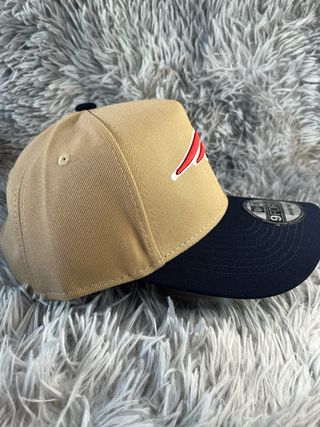 Gorra New Era 9FORTY Patriots Beige y Azul marino