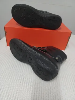 Botines Laura Azaña Negros