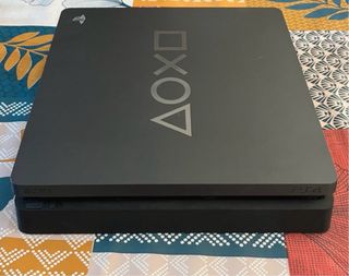 Ps4 Slim 1tb + 4 Controller