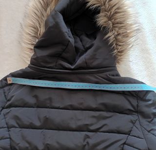 Chaquetón Chaqueta Corta con Capucha Negra