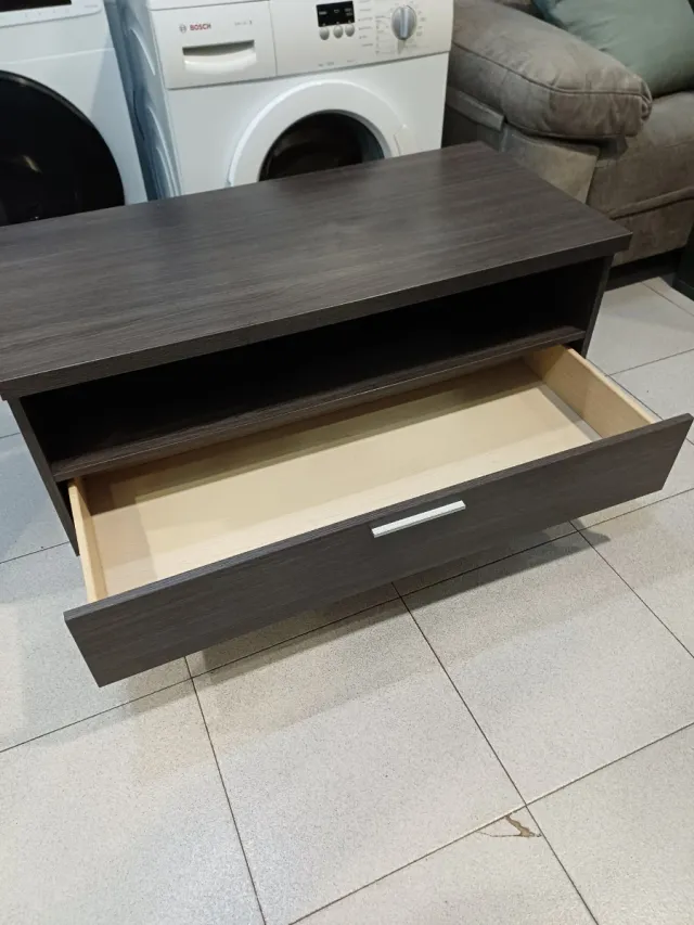 Mesa de TV con cajón y hueco