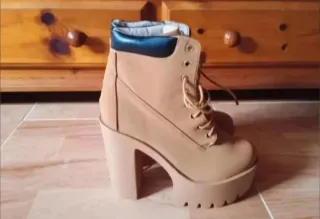 Botines de plataforma con cordones No pesan! NUEVO