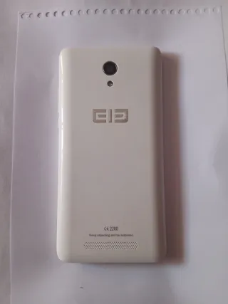 Teléfono móvil Elephone blanco
