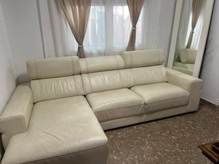 Divano in pelle beige