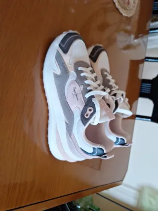 Zapatillas Pepe Jeans rosas y blancas