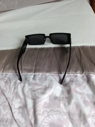 Gafas de sol rectangulares negras