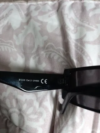 Gafas de sol rectangulares negras