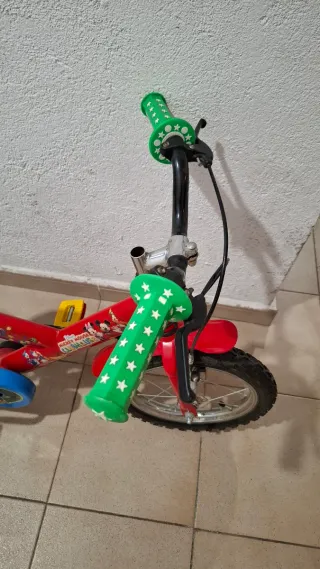 Bicicleta Infantil Mickey Mouse Roja