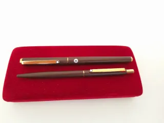 Pluma y bolígrafo Montblanc Marrón