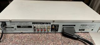 Televisor Samsung Negro y reproductor DVD