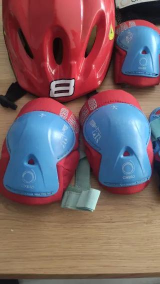Casco y protecciones patinaje Oxelo XXS