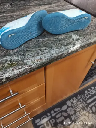 Botas de fútbol Nike niña talla 36