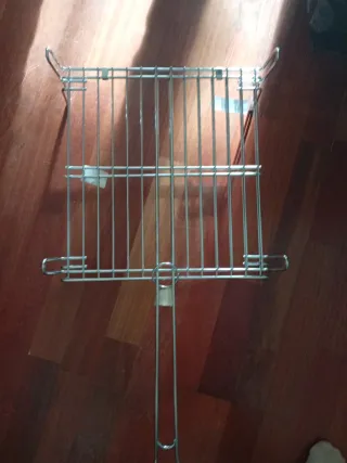 Parrilla metálica para barbacoa