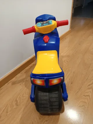 Moto de juguete Molto 94