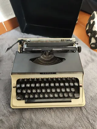 Máquina de escribir Kovac