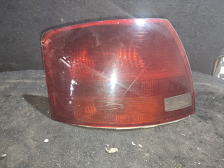 PILOTO TRASERO IZQUIERDO AUDI A4 AVANT (8E) 2