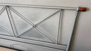 Cabezal cama hierro forja + 2 mesitas noche