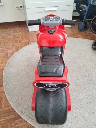 Moto y Camión Infantil y coches pequeños