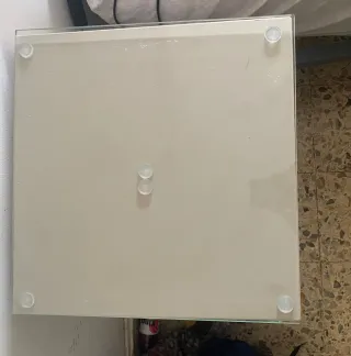 Mesilla de noche y cajonera