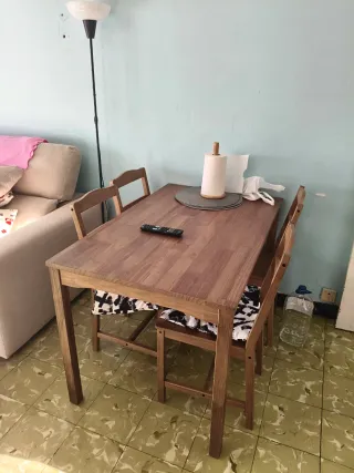 Mesa comedor madera Ikea + 4 sillas