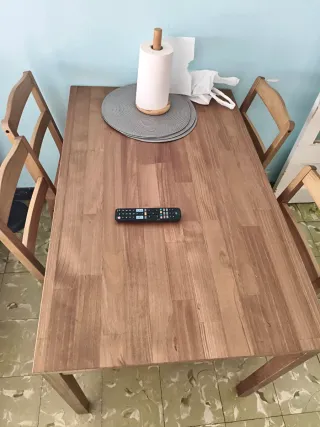 Mesa comedor madera Ikea + 4 sillas