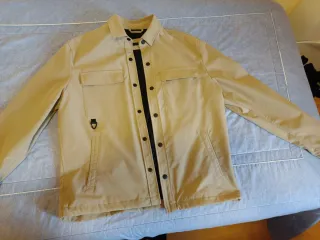 Chaqueta Beige Hombre impermeable