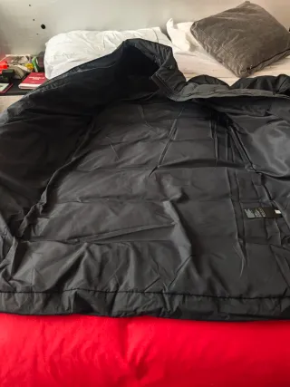 Abrigo Largo Plumas Uniqlo Negro.Vale 199 euros