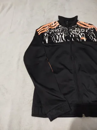 Chaqueta Adidas Negra y Naranja