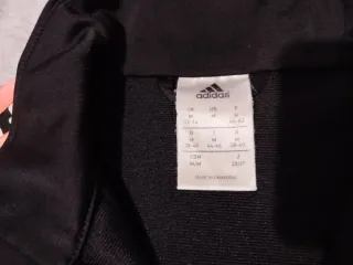 Chaqueta Adidas Negra y Naranja