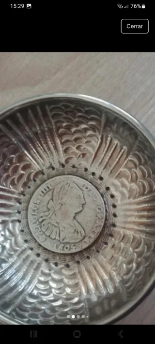 Catador antiguo de vino de plata con gema