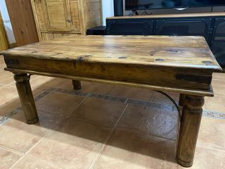 Mesa de roble antigua hecha a mano.