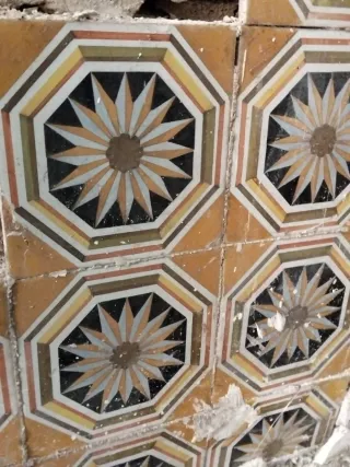 Azulejos  sobre 60 antiguos decorados