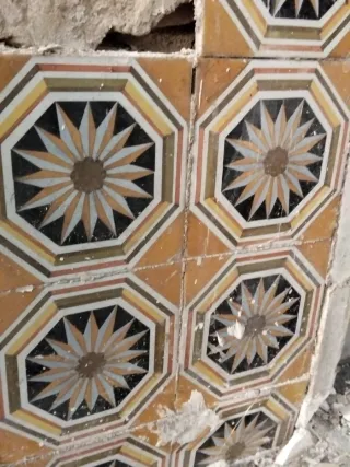 Azulejos  sobre 60 antiguos decorados