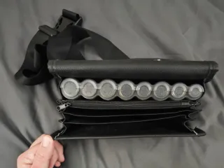 Monedero de cuero para monedas y billetes