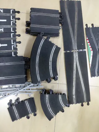 Lote 38 pistas Scalextric